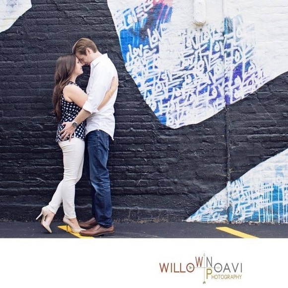 Adorable navy/soft tan polka dot sleeveless blouse - Picture 5 of 5